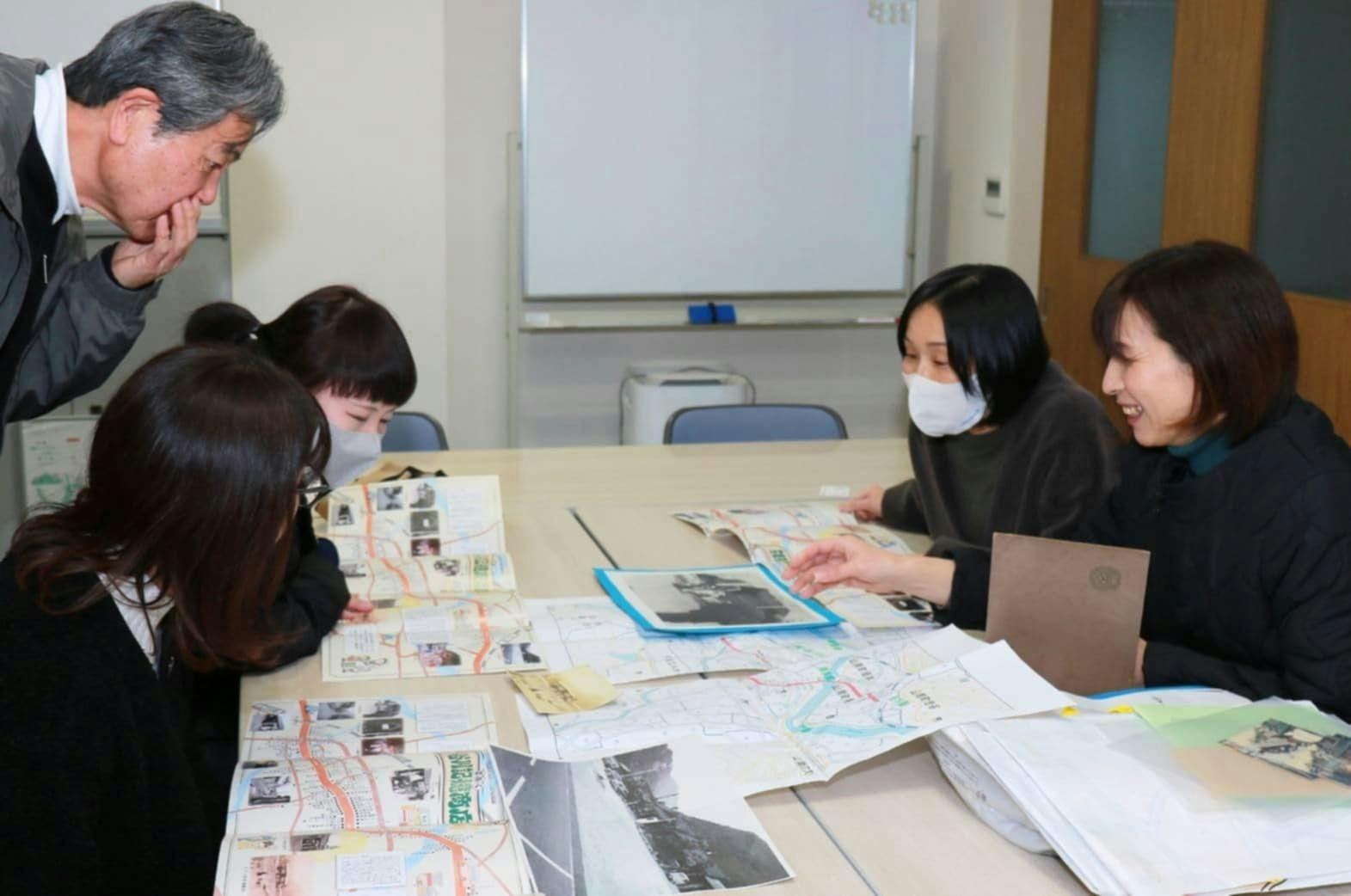 記憶商店街マップと地域の方々（2023年）